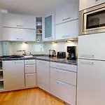 Strandnahe Fewo Mit 2 Schlafzimmern Und Terrasse, Villa Am Kurpark, Binz