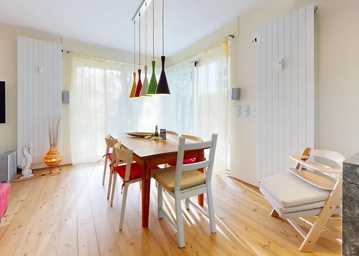Strandnahe Fewo Mit 2 Schlafzimmern Und Terrasse, Villa Am Kurpark, Binz