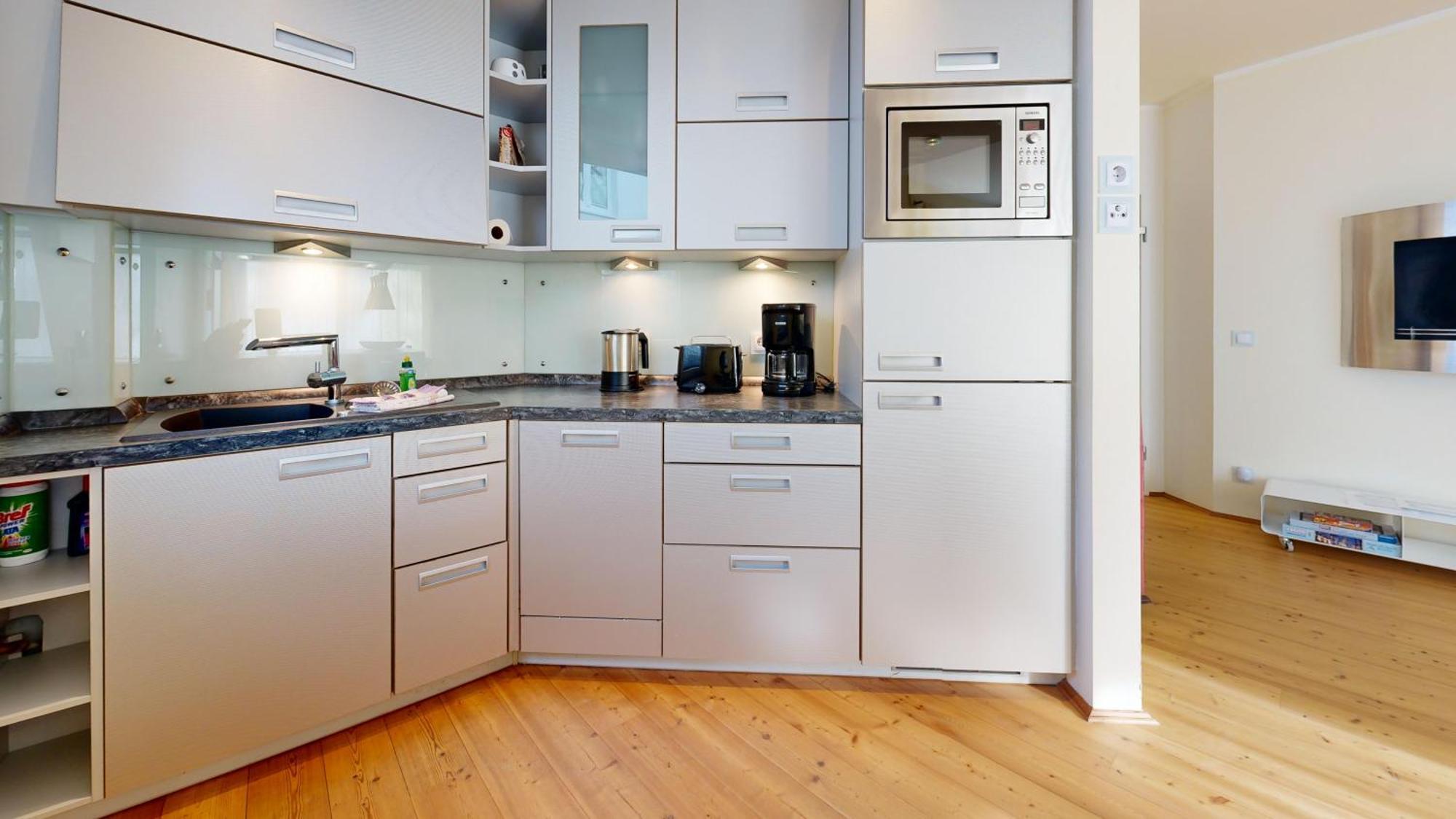 Strandnahe Mit 2 Schlafzimmern Und Terrasse, Am Kurpark, Apartment
